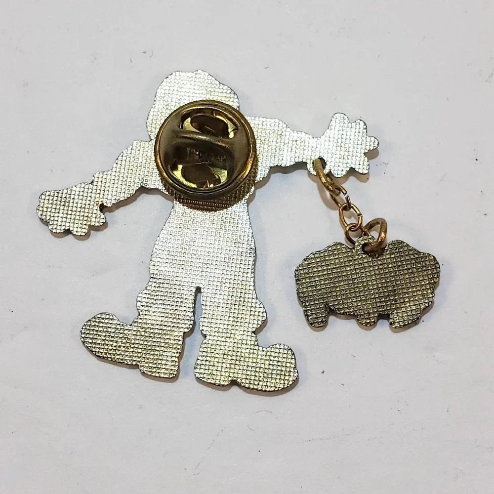 Vtg Gold Tone Metal Multi-Color Enamel Scarecrow Dangle Spider Tack Lapel Pin